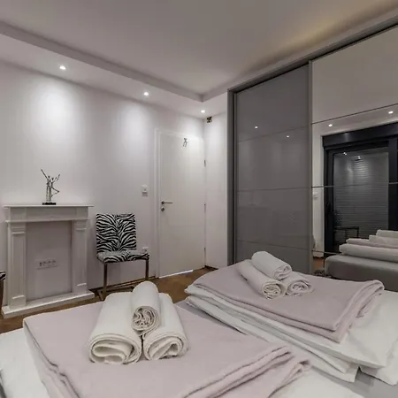 Villa In - Haus Fuer 8 Personen Vodice