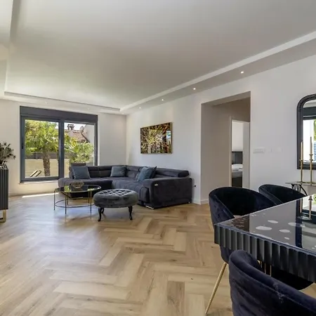 In - Haus Fuer 8 Personen Vodice