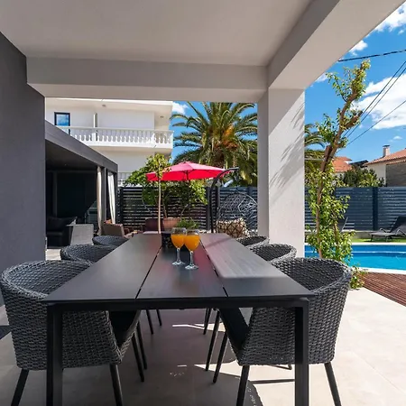 In - Haus Fuer 8 Personen Vodice