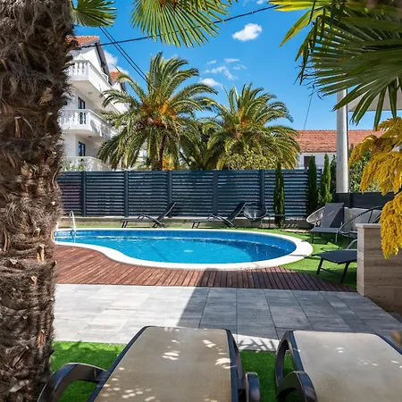 In - Haus Fuer 8 Personen Villa
