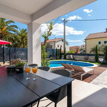 In - Haus Fuer 8 Personen * Vodice