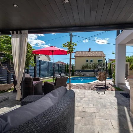 In - Haus Fuer 8 Personen * Vodice