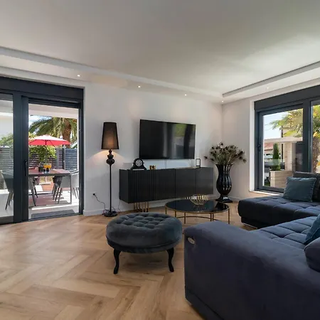 In - Haus Fuer 8 Personen * Vodice