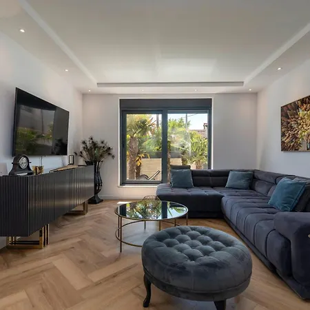 In - Haus Fuer 8 Personen Vodice