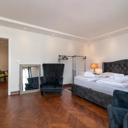 In - Haus Fuer 8 Personen