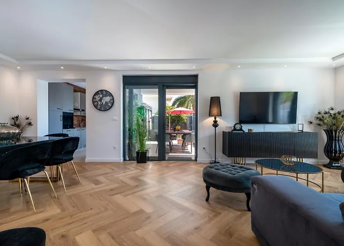 Villa In - Haus Fuer 8 Personen *