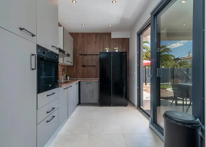 In - Haus Fuer 8 Personen Vodice