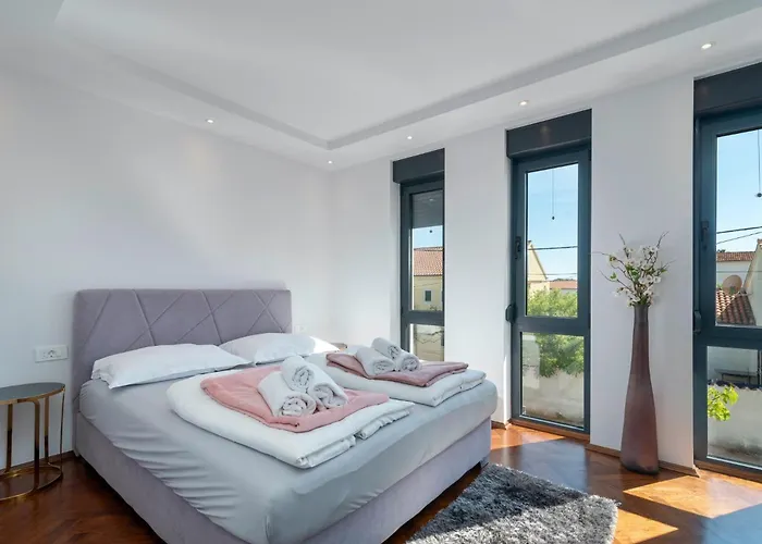 In - Haus Für 8 Personen Vodice