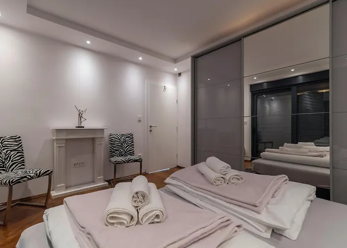 Villa In - Haus Fuer 8 Personen Vodice